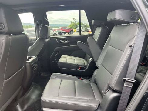 Used 2023 Chevrolet Tahoe Z71 w/ Luxury Package AWD/4WD image 15