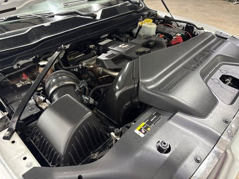 Used 2019 RAM 5500 4x4 Crew Cab image 42
