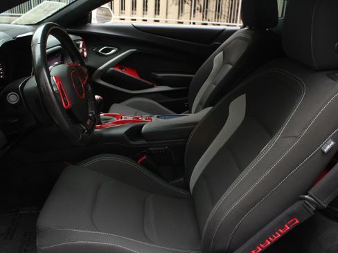 Used 2020 Chevrolet Camaro SS RWD image 16