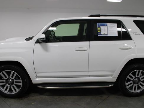 Used 2022 Toyota 4Runner TRD Sport w/ Technology Package AWD/4WD image 6