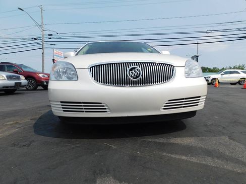 Used 2008 Buick Lucerne CXL w/ Driver Confidence Package FWD image 4