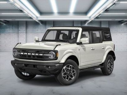 New 2026 Ford Bronco Outer Banks w/ Sasquatch Package