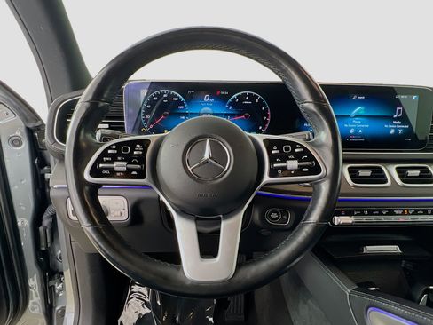 Used 2021 Mercedes-Benz GLS 450 4MATIC image 11