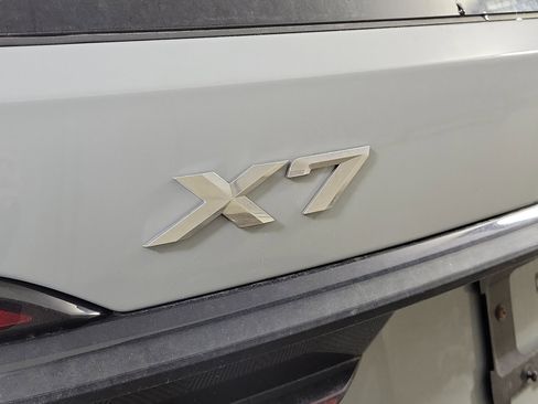 Used 2025 BMW X7 xDrive40i AWD/4WD image 7