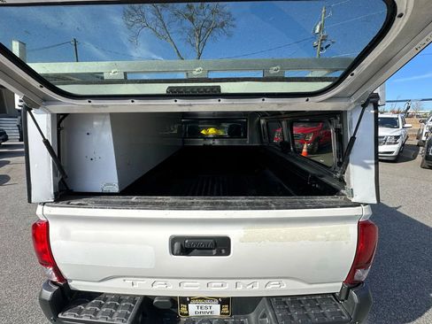 Used 2021 Toyota Tacoma SR image 14