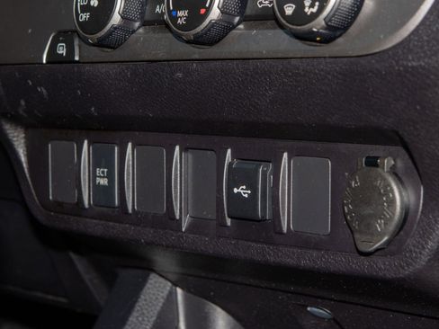 Used 2022 Toyota Tacoma SR5 image 19