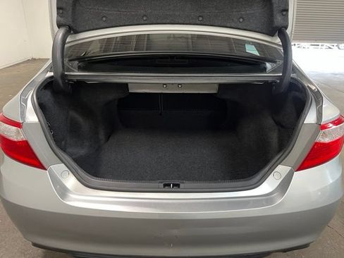Used 2017 Toyota Camry SE FWD image 17