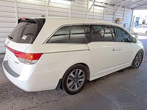 Used 2014 Honda Odyssey Touring image 3