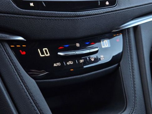 Certified 2025 Cadillac XT5 Premium Luxury image 20