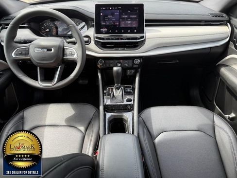 Used 2025 Jeep Compass Limited AWD/4WD image 18
