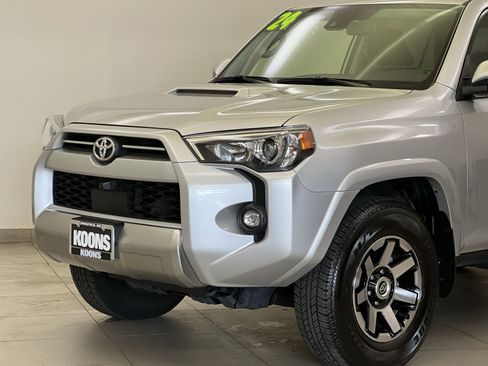Used 2024 Toyota 4Runner TRD Off-Road Premium w/ Off Road Premium Plus Package AWD/4WD image 28