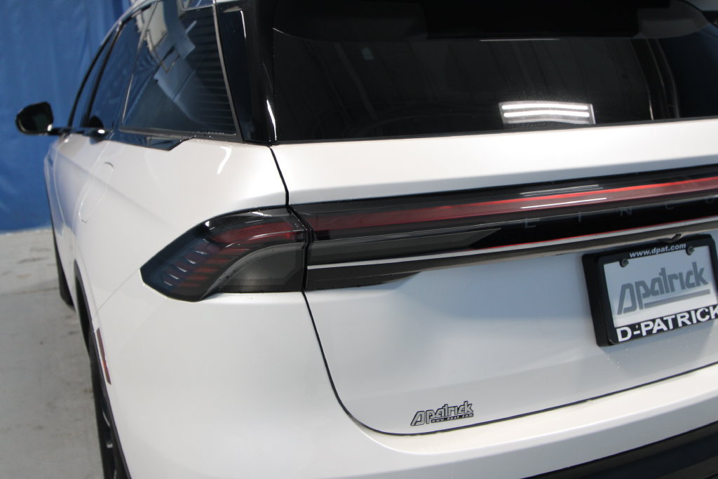 Used 2024 Lincoln Nautilus Premier AWD/4WD image 43