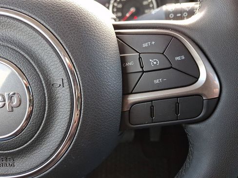 Certified 2022 Jeep Renegade Latitude image 22