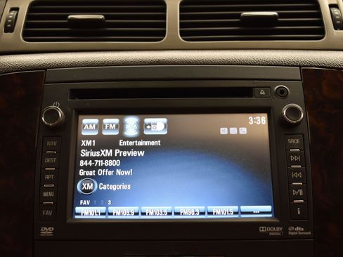 Used 2014 GMC Sierra 2500 Denali w/ Suspension Package, Off-Road image 32