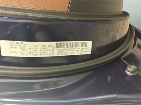 Used 2017 Chrysler Pacifica Limited FWD image 22