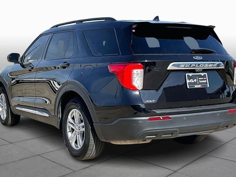 Used 2022 Ford Explorer XLT image 10