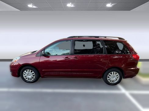 Used 2008 Toyota Sienna LE FWD image 2