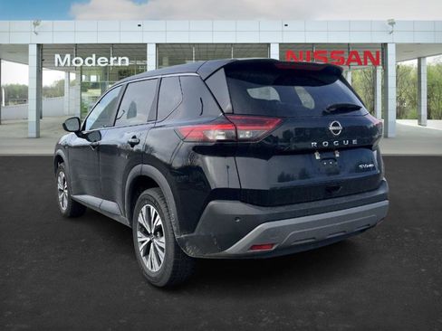 Certified 2023 Nissan Rogue SV image 3