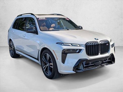 Certified 2025 BMW X7 M60i AWD/4WD image 3