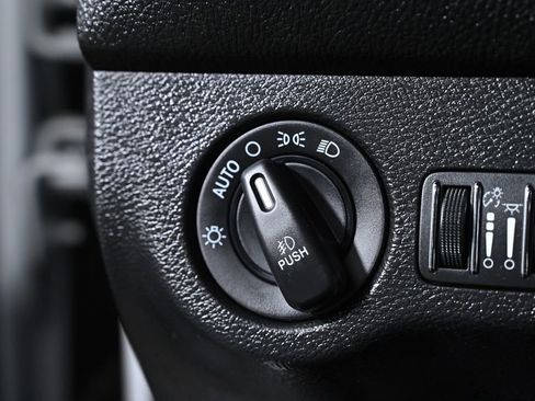 Used 2019 Dodge Challenger R/T w/ Driver Convenience Group image 21