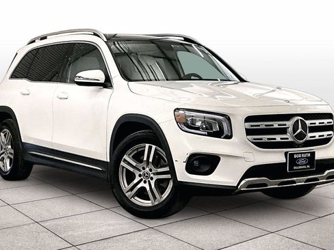 Used 2021 Mercedes-Benz GLB 250 4MATIC image 2