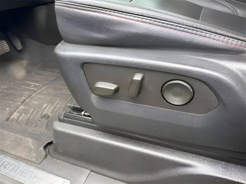 Used 2022 Chevrolet Tahoe RST image 29