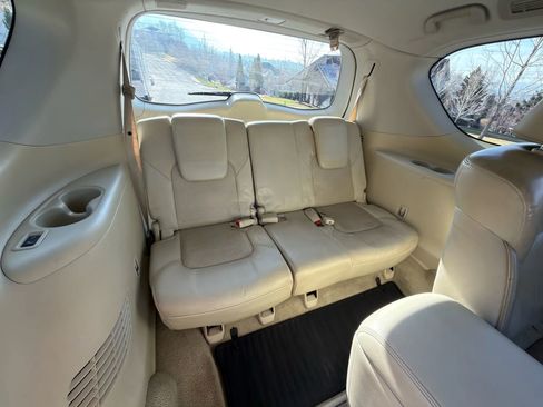 Used 2016 INFINITI QX80 4WD w/ Deluxe Technology Package image 4