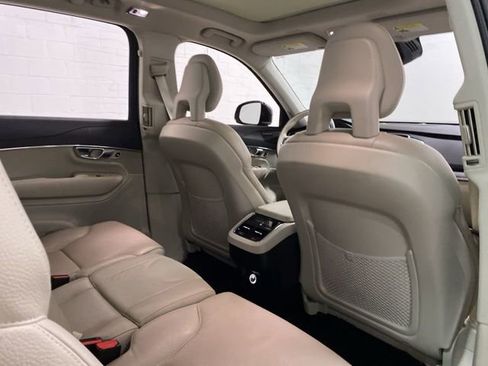 Used 2020 Volvo XC90 T5 Momentum image 22