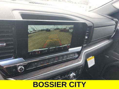 New 2026 GMC Sierra 1500 SLT image 18