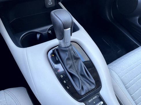 Certified 2025 Honda HR-V LX image 19