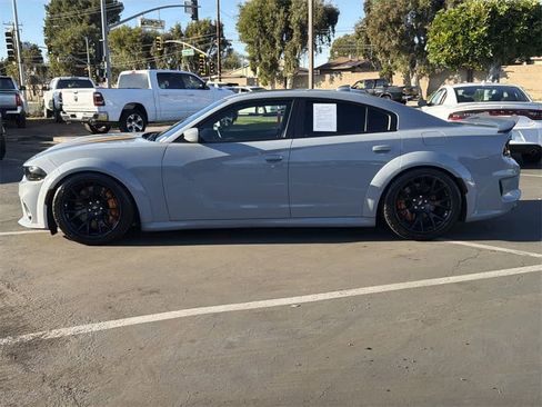 Used 2022 Dodge Charger Scat Pack image 3