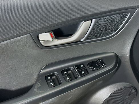 Used 2018 Hyundai Kona Limited image 24