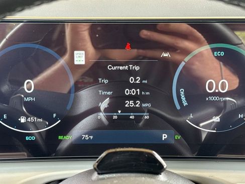 Used 2025 Hyundai Tucson SEL AWD/4WD image 22