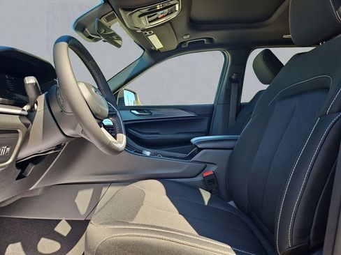 New 2025 Jeep Grand Cherokee Laredo X image 9