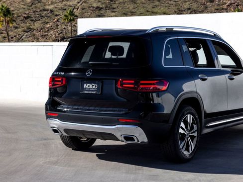New 2025 Mercedes-Benz GLB 250 image 10