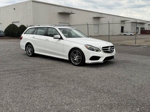 Used 2014 Mercedes-Benz E 350 4MATIC Wagon image 7