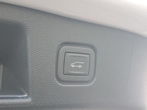 Certified 2024 Chevrolet Blazer EV LT AWD/4WD image 9