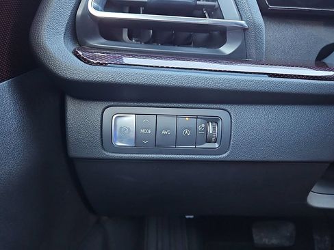 Used 2025 Chevrolet Traverse Z71 AWD/4WD image 25