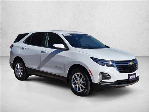 Used 2024 Chevrolet Equinox LT image 3