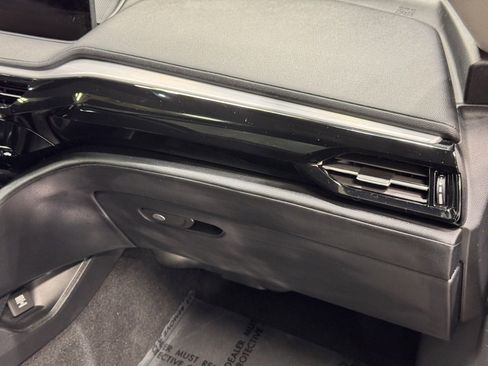 Used 2023 Acura MDX SH-AWD image 25