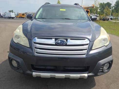 Used 2013 Subaru Outback 2.5i Limited w/ Moonroof Pkg AWD/4WD image 3