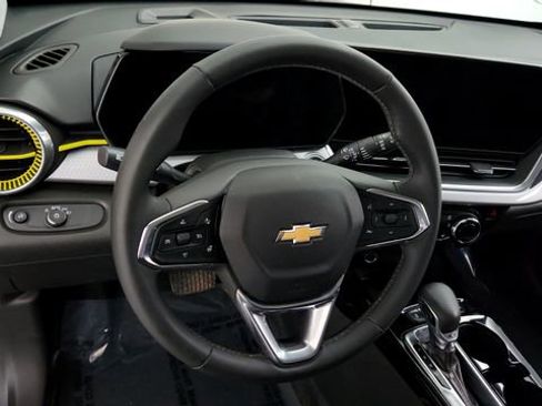 Certified 2024 Chevrolet Trax LT w/ Driver Confidence Package image 13