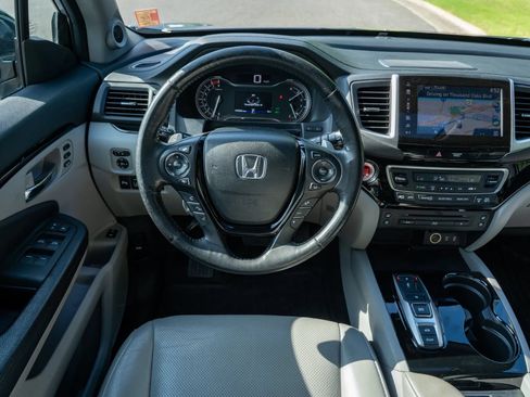 Used 2017 Honda Pilot Elite image 21