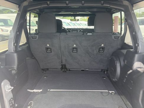 Used 2020 Jeep Wrangler Unlimited Sport S w/ Sun And Sound Package AWD/4WD image 32