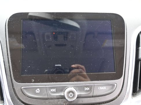 Used 2019 Chevrolet Equinox LT w/ Sun & Navigation Package FWD image 23