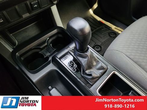 Used 2020 Toyota Tacoma SR w/ SR Convenience Package RWD image 21
