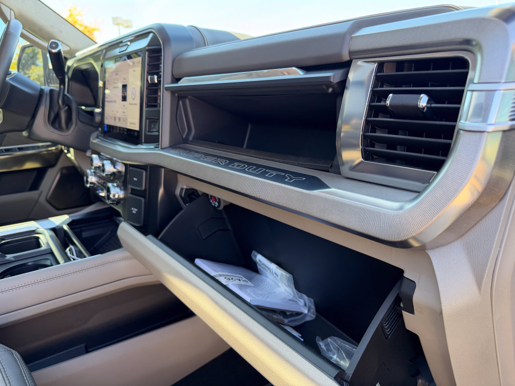 Used 2026 Ford F450 Platinum w/ Platinum Plus Package AWD/4WD image 32