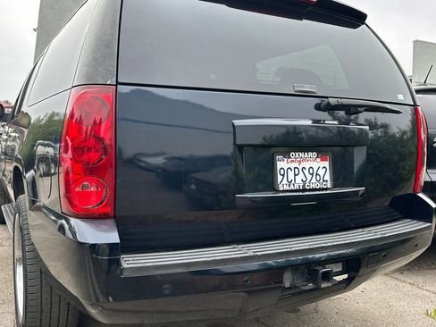 Used 2007 GMC Yukon XL SLT w/ SLT Preferred Equipment Group image 5