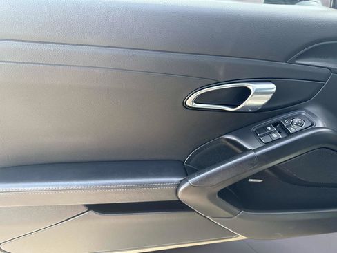 Used 2014 Porsche Boxster S image 12