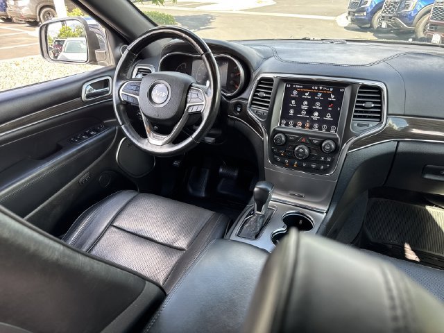 Used 2018 Jeep Grand Cherokee Overland AWD/4WD image 26